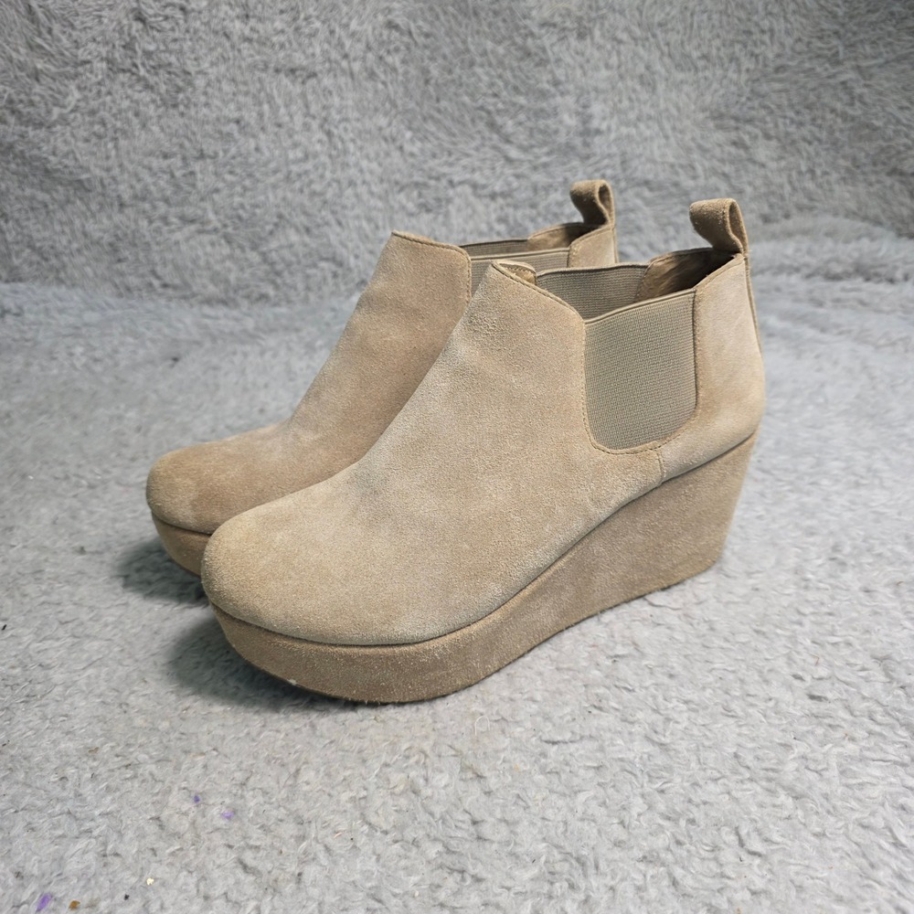 Chocolat Blu Wilmer Wedge Chelsea Bootie Tan Suede Women 6.5 Excellent